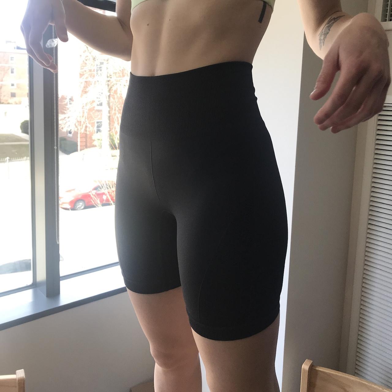 Lululemon Wunder Train biker shorts size 12. Super - Depop