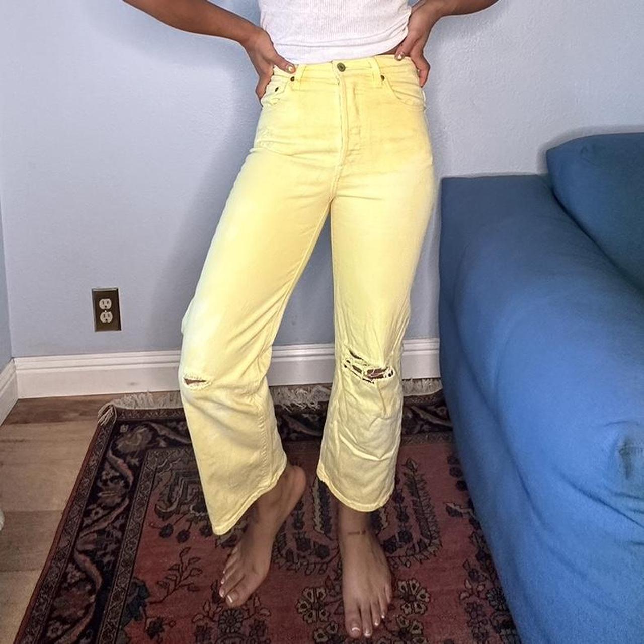 Levis yellow clearance jeans