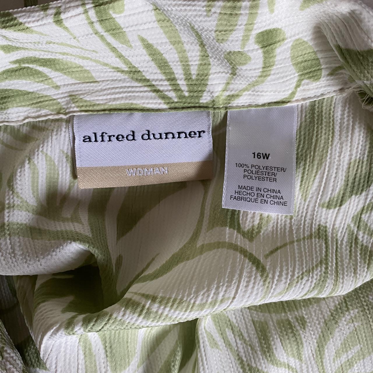 Alfred Dunner - Hawaiian Lightweight Button Up... - Depop