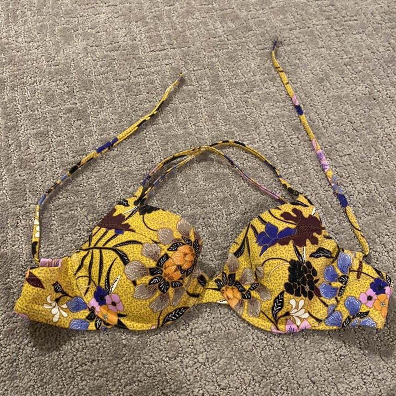 item listed by ambcloset