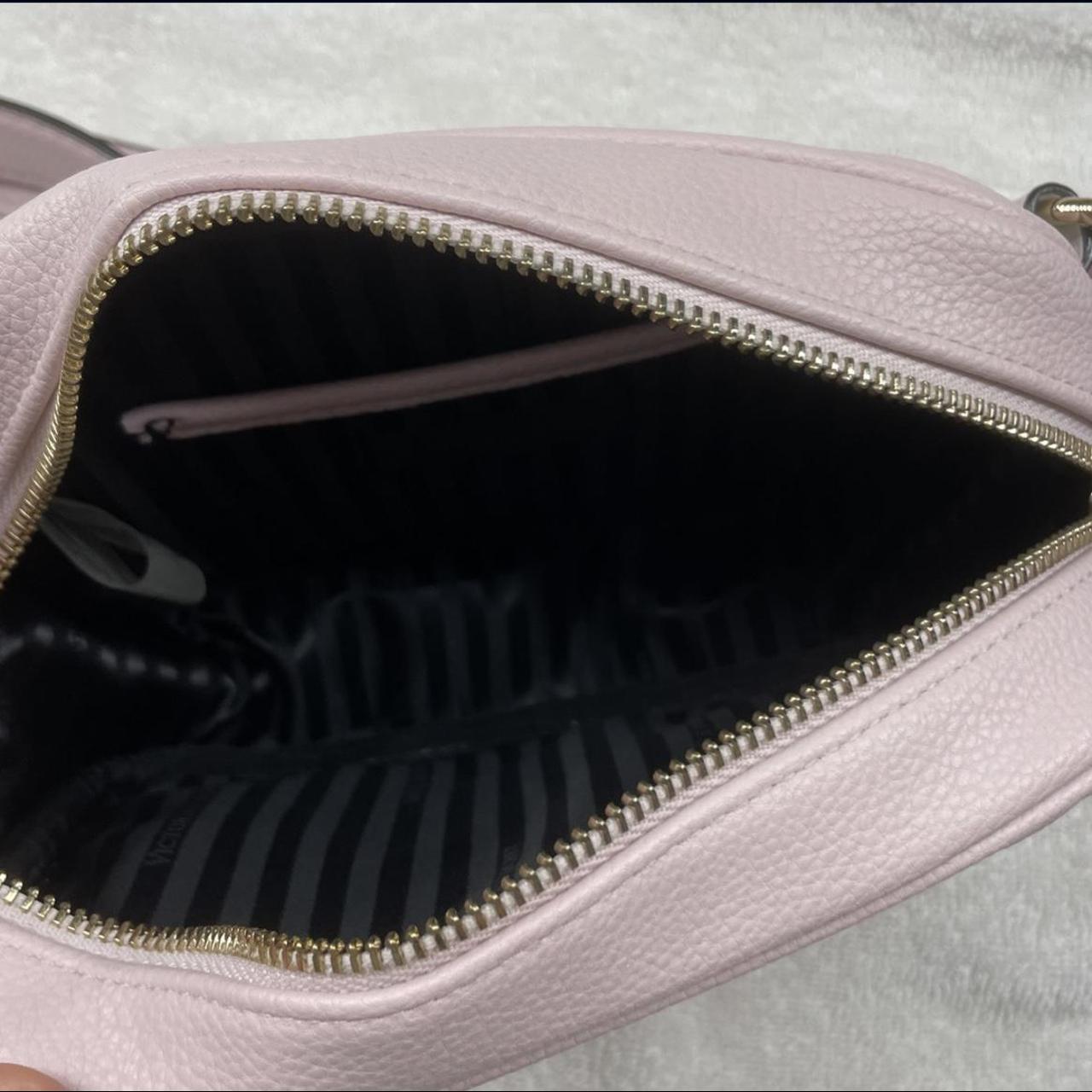 Victoria’s Secret Fanny Pack Light pink Fanny pack... - Depop