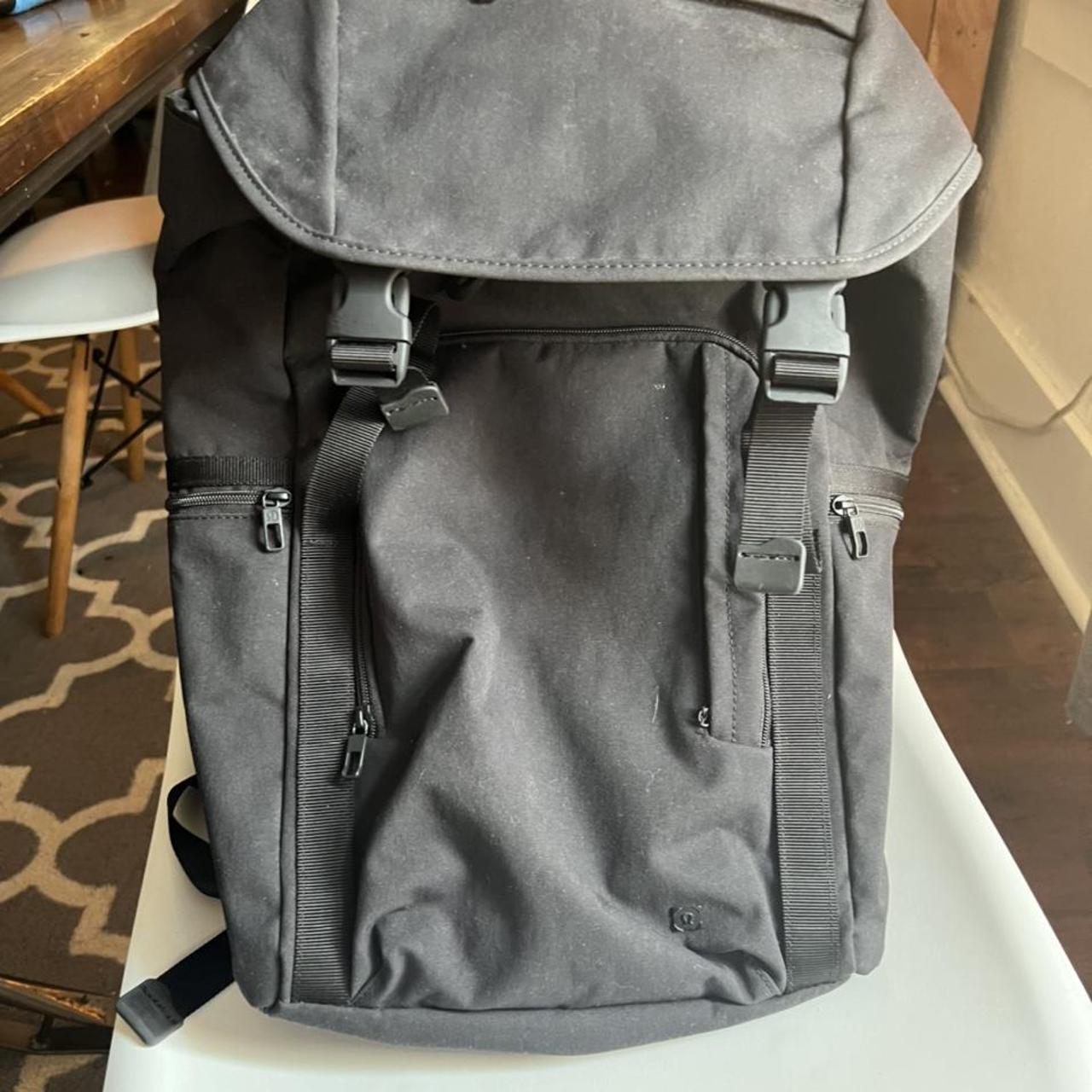 Great Lululemon Command the Day backpack. In great... - Depop