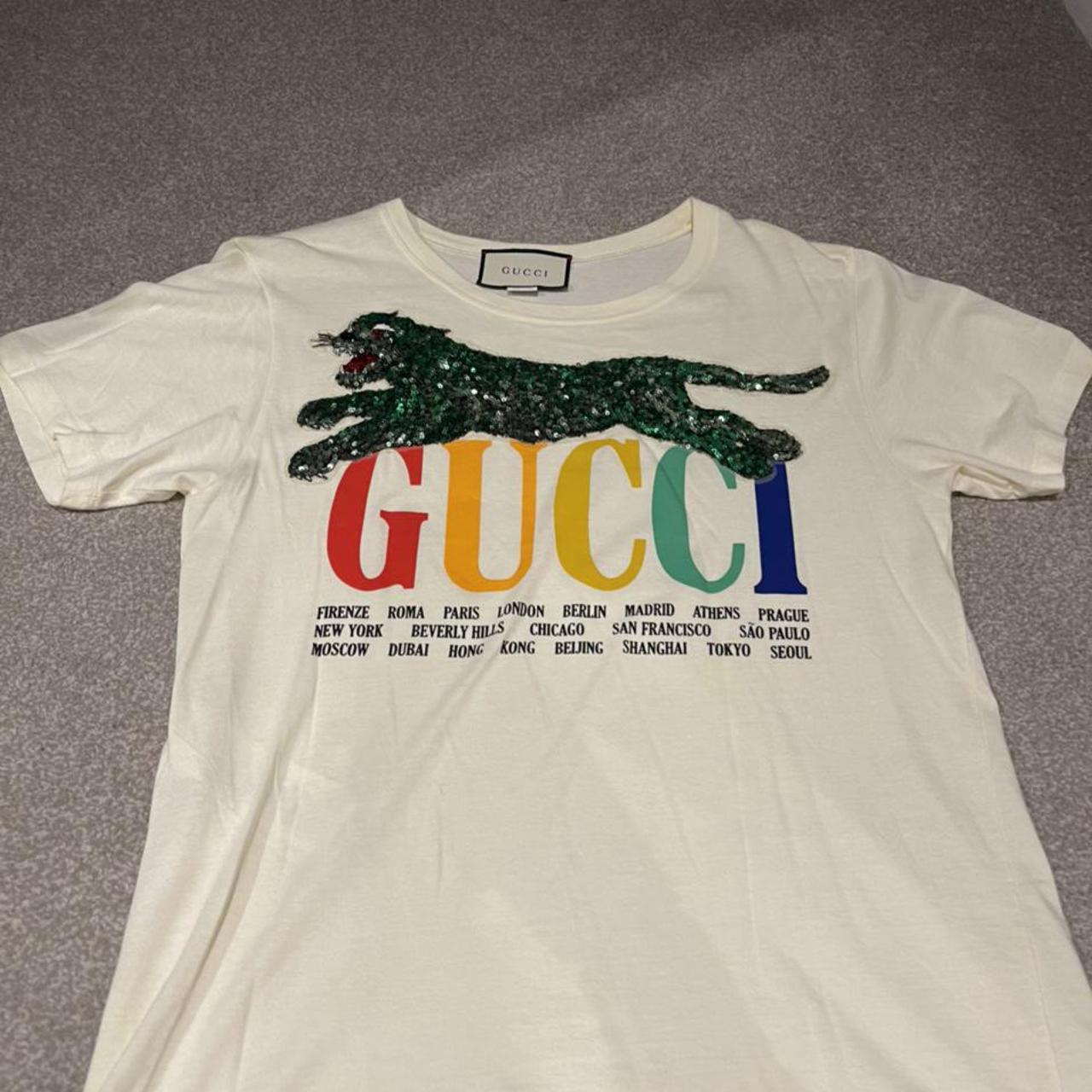 Gucci T Shirt 🦄 Worn a few times as oversized Tee - Depop