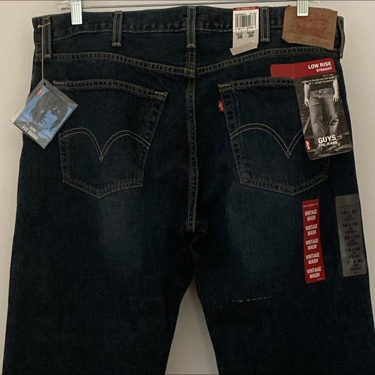 Levi's Men's Navy and Blue Jeans | Depop