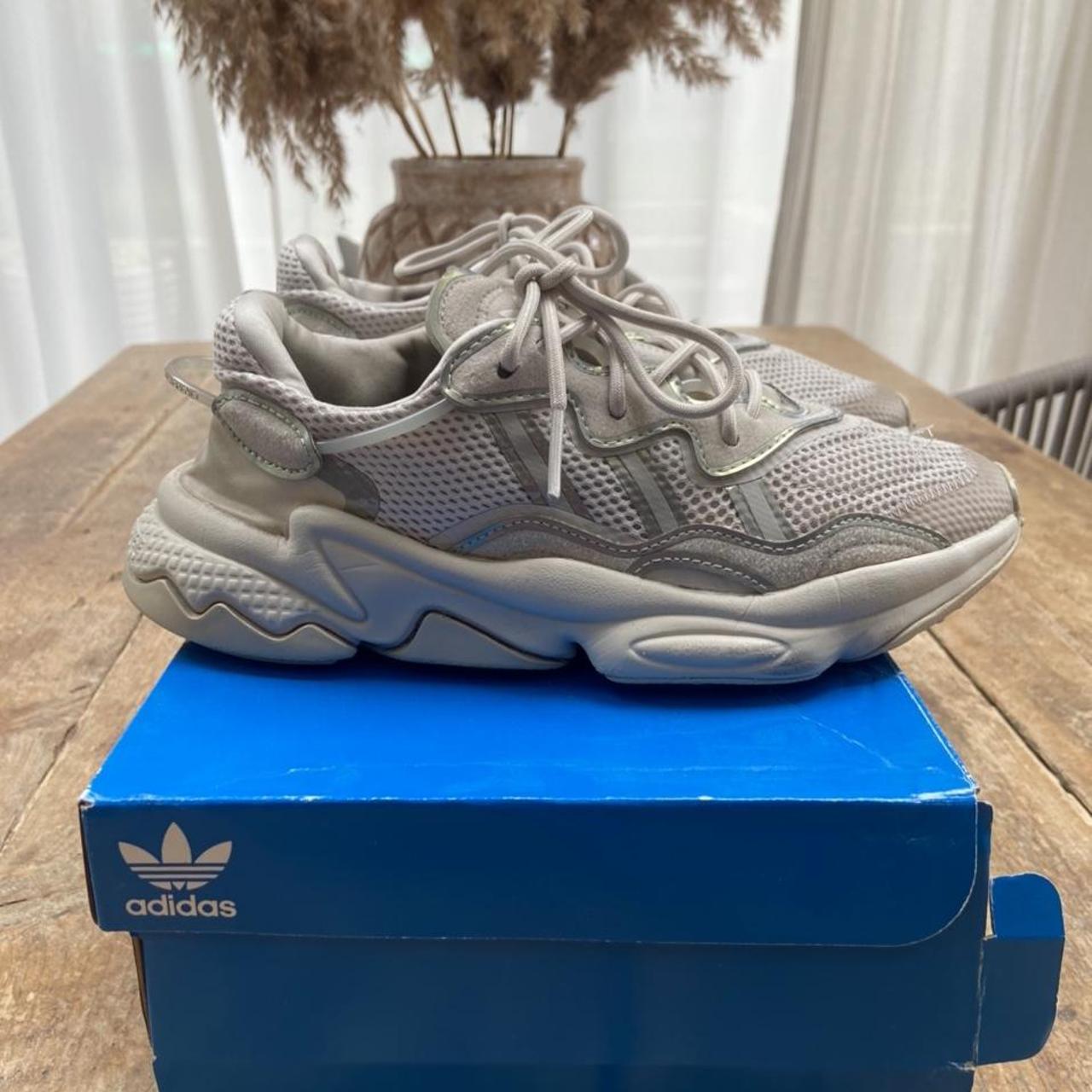 ozweegos size 6