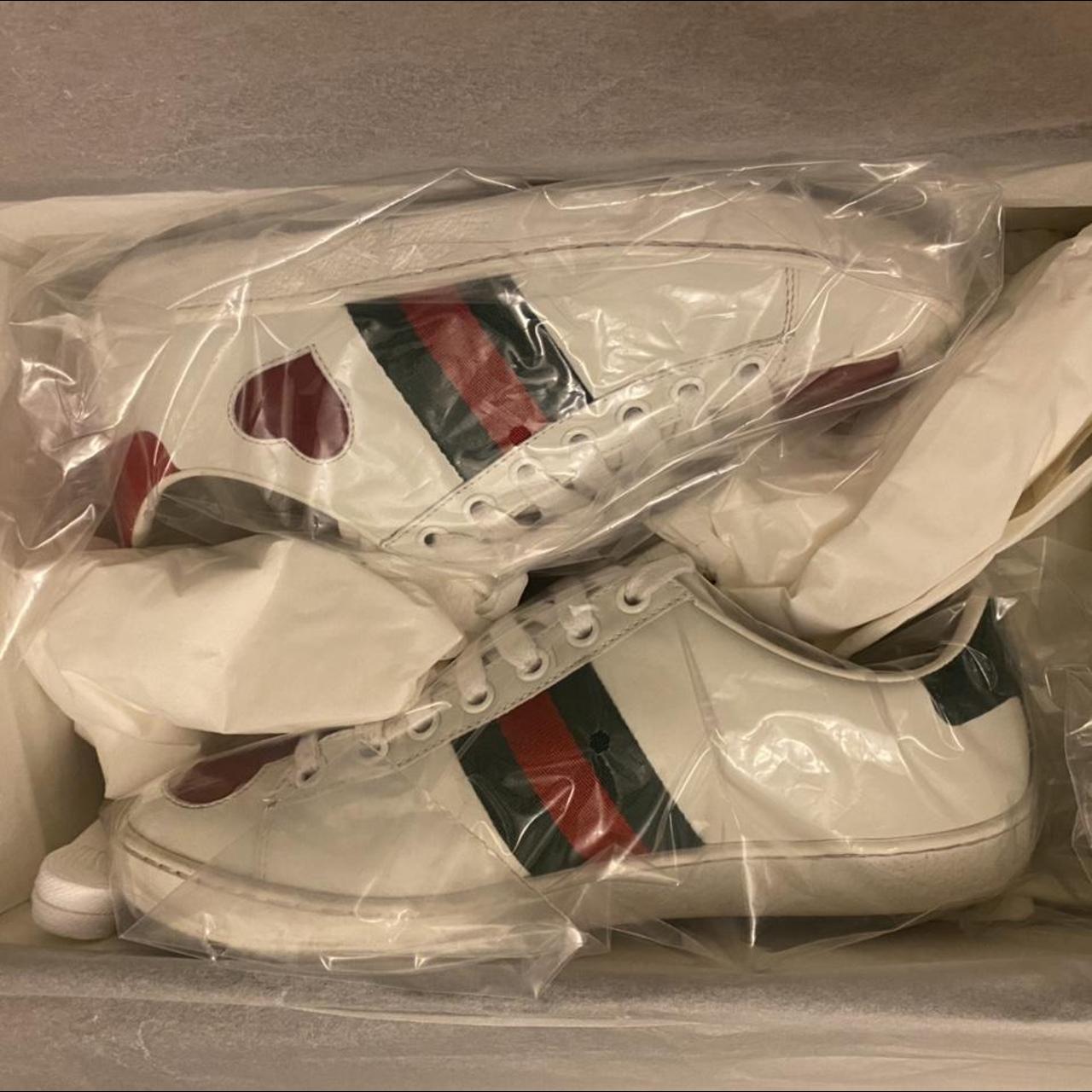 Gucci heart sneakers size 35 (us Comes... -