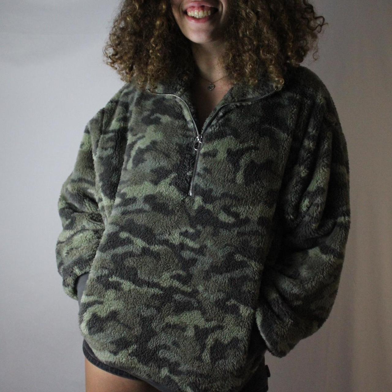 Camo sweatshirt express best sale