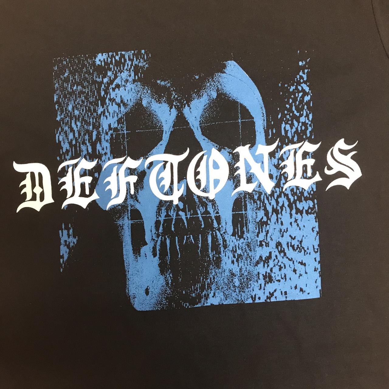 DEFTONES UNISEX TEE: STATIC SKULL (BACK PRINT) An - Depop