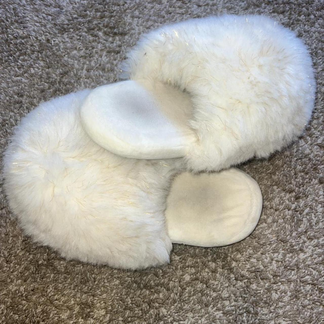 Fluffy y2k slippers - Depop