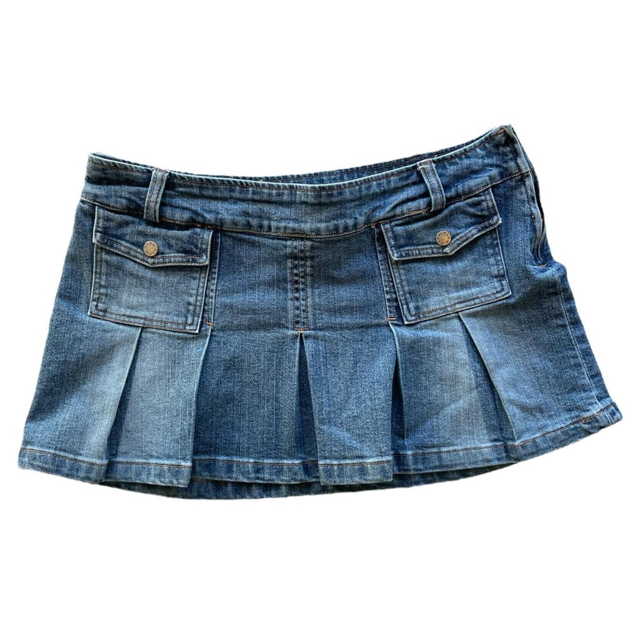 2000s pleated jean mini size 31 waist! Waist:... - Depop