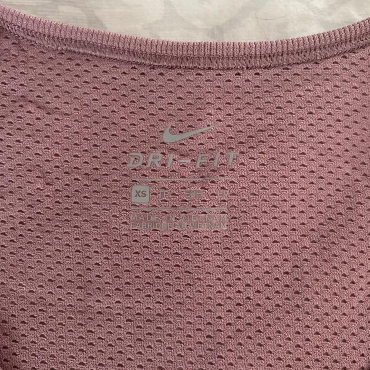 womens nike pink shirt