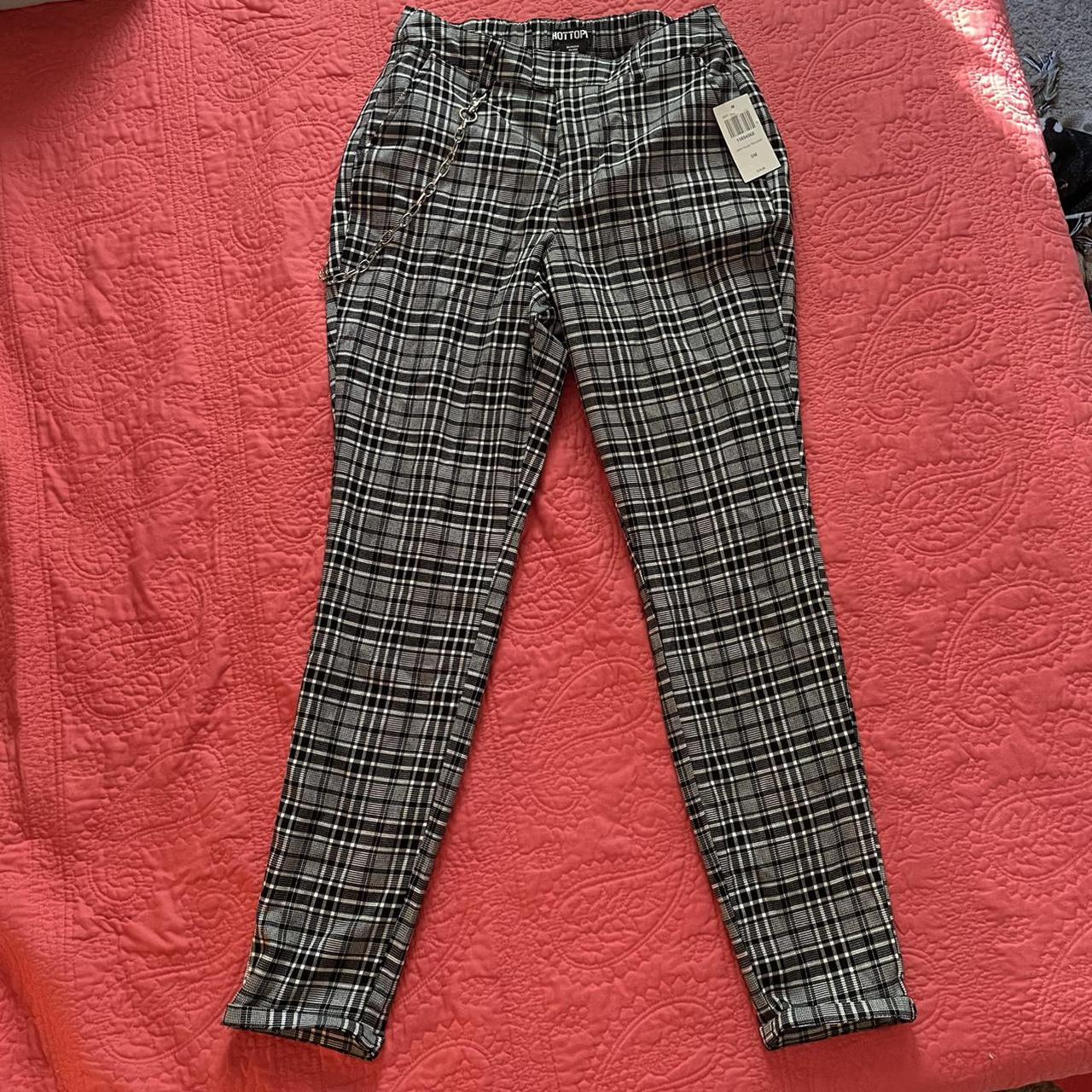Hot Topic plaid pants, they’re a true size small— if... - Depop