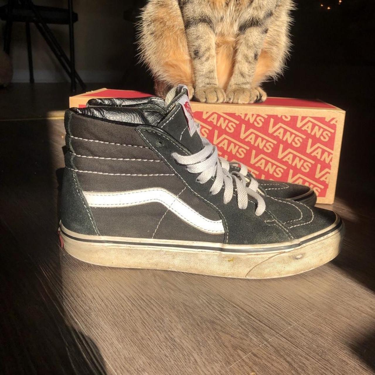 Beat up vans top sk8 hi