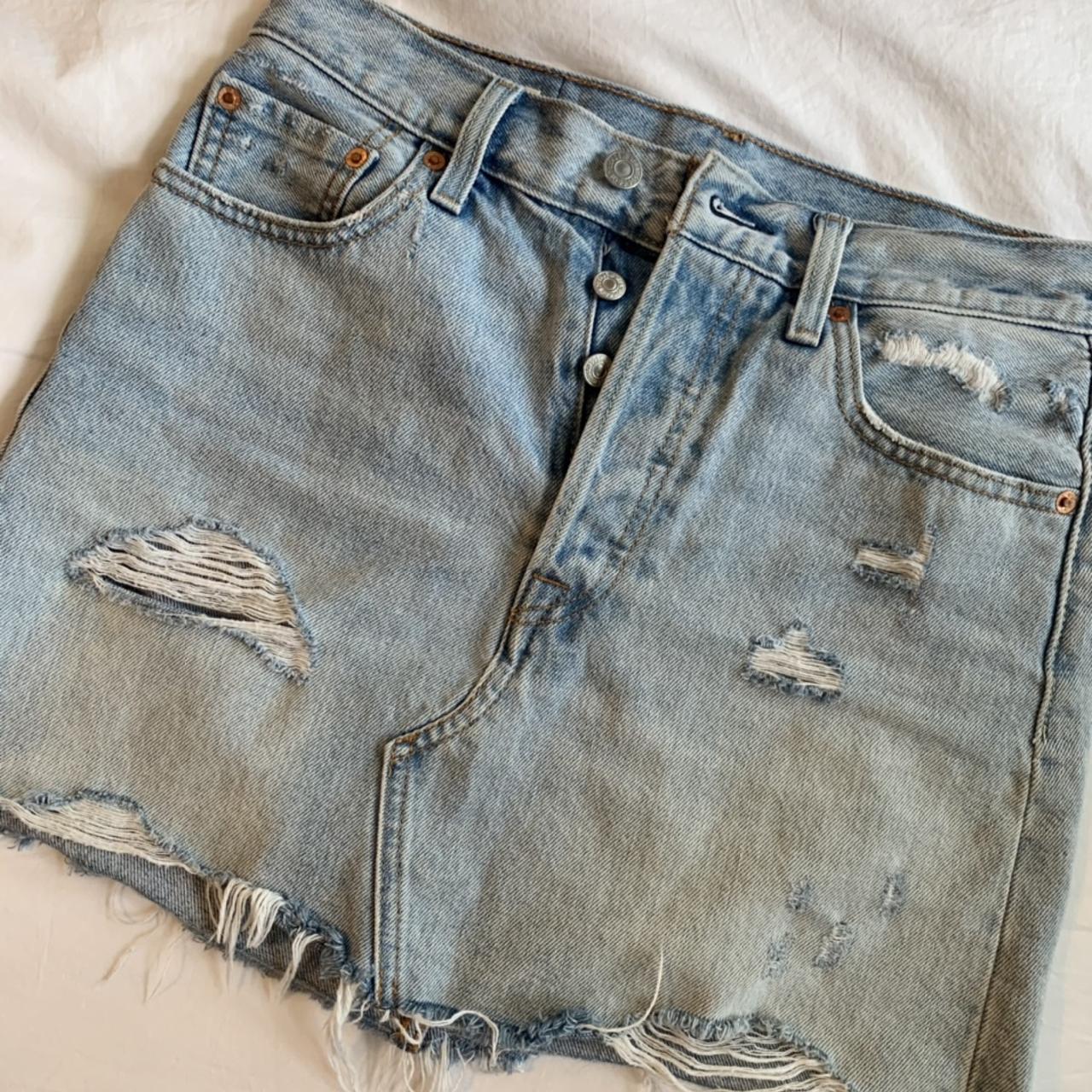 Levi's ripped outlet skirt