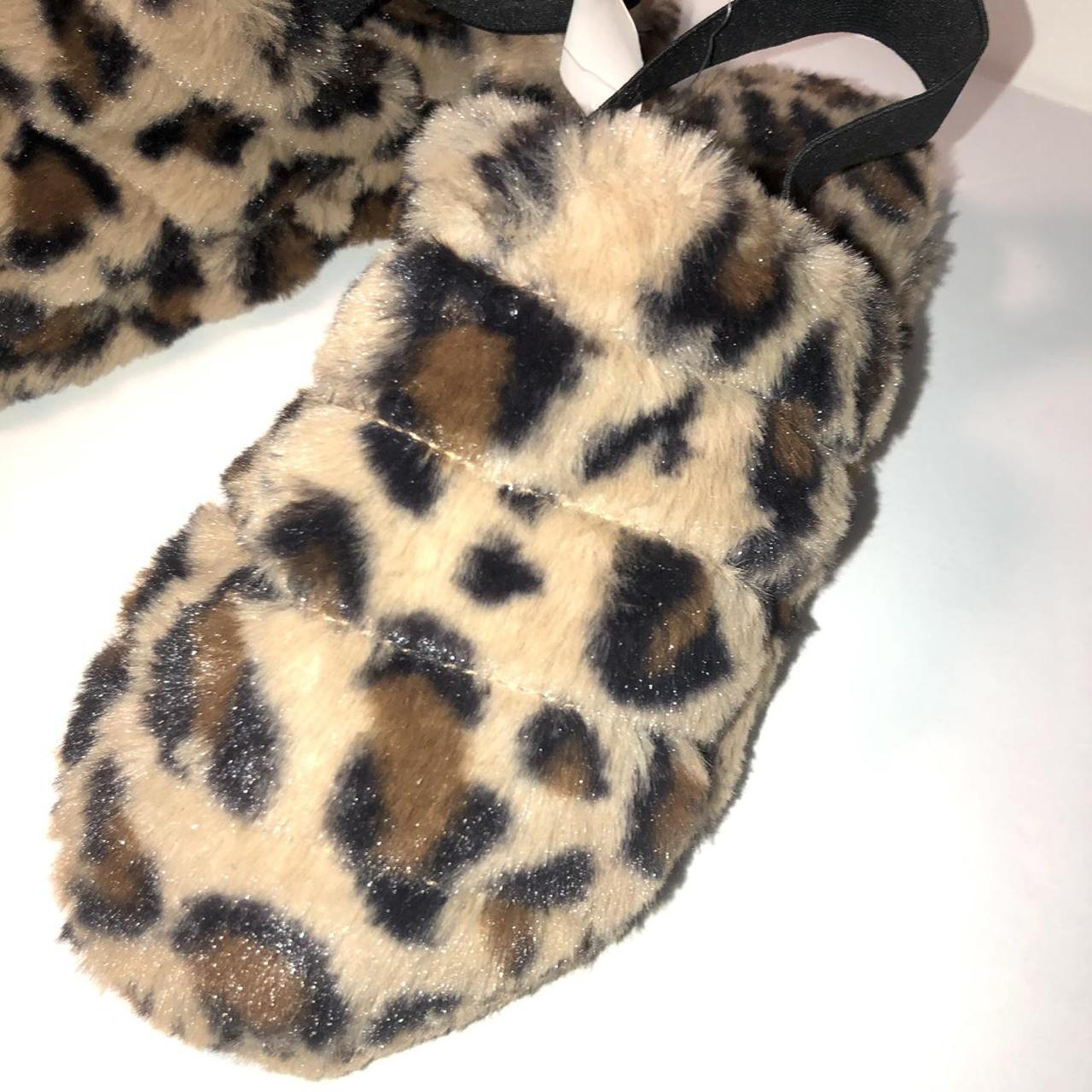 Cheetah best sale fluffy slides