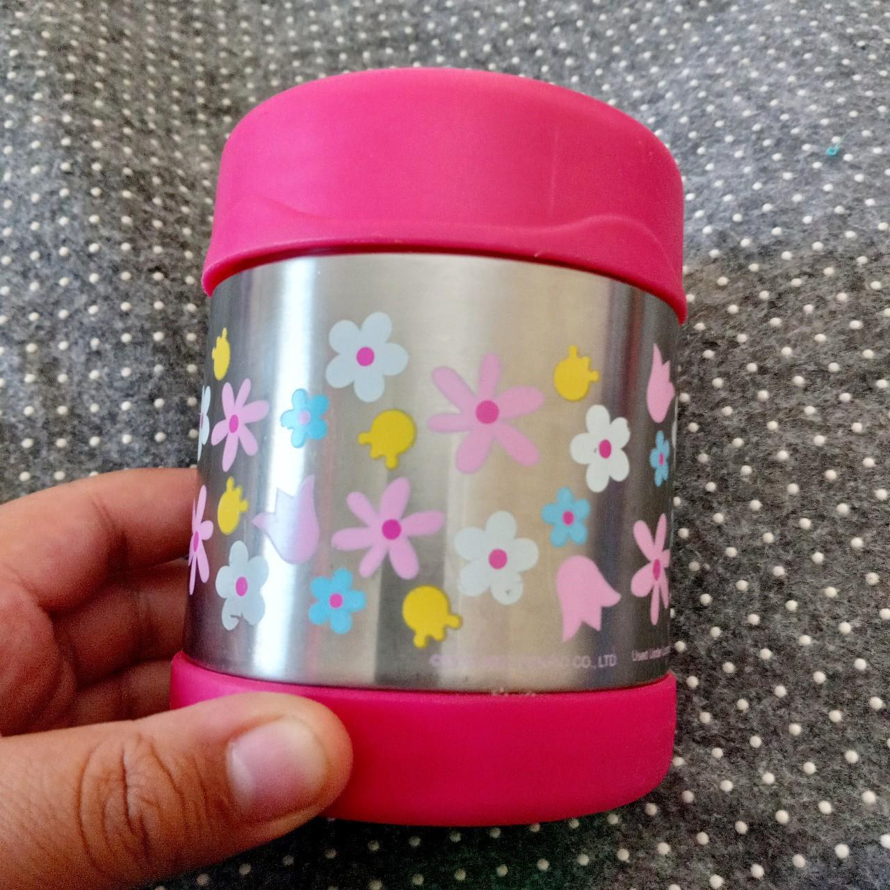 hello kitty thermos - has many scuffs/markings but - Depop