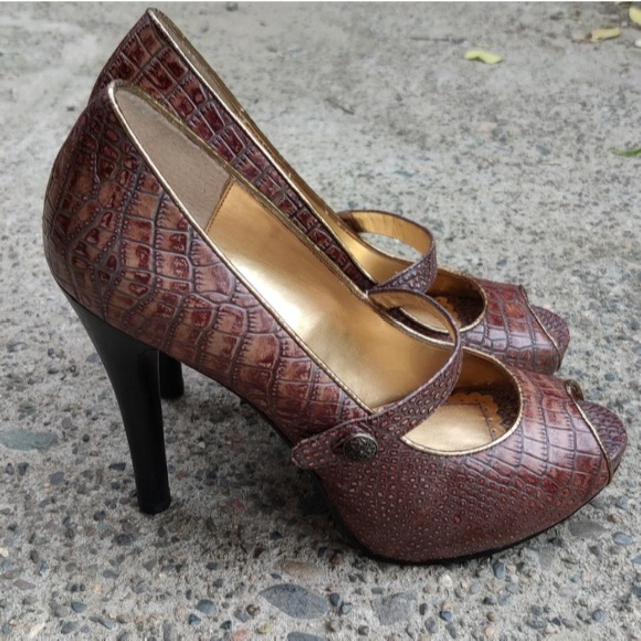 Product Image 1 - Sexy crocodile print embossed leather