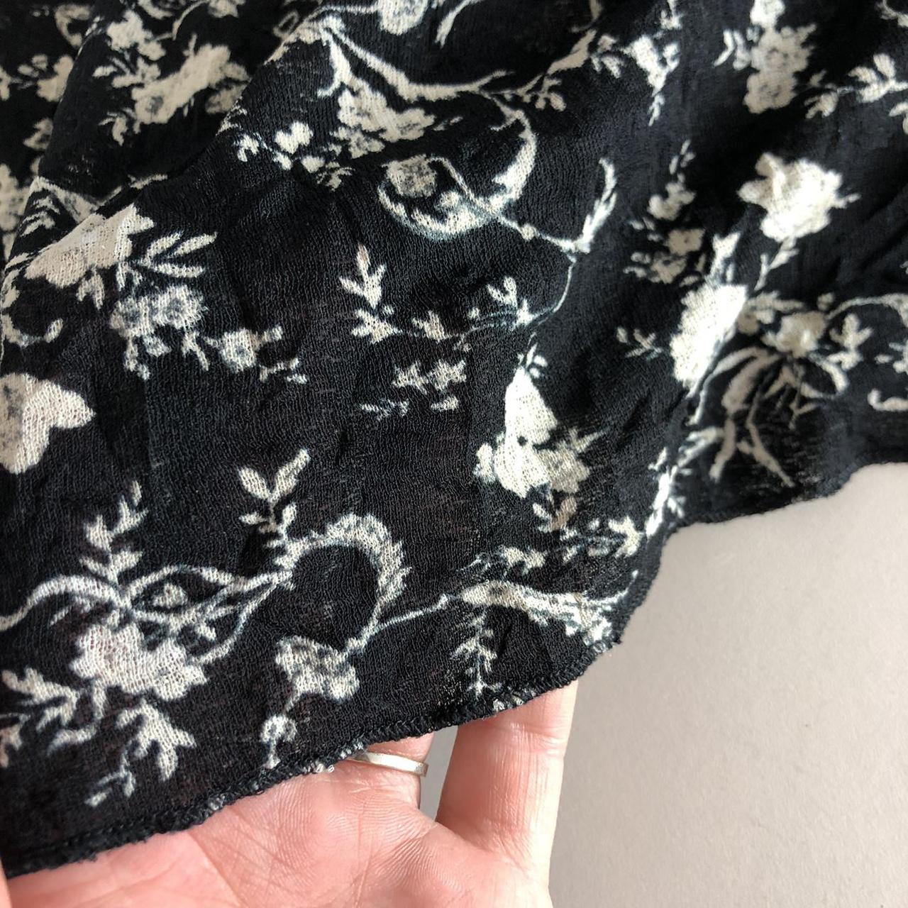 Super cute y2k black white floral patterned stretchy... - Depop