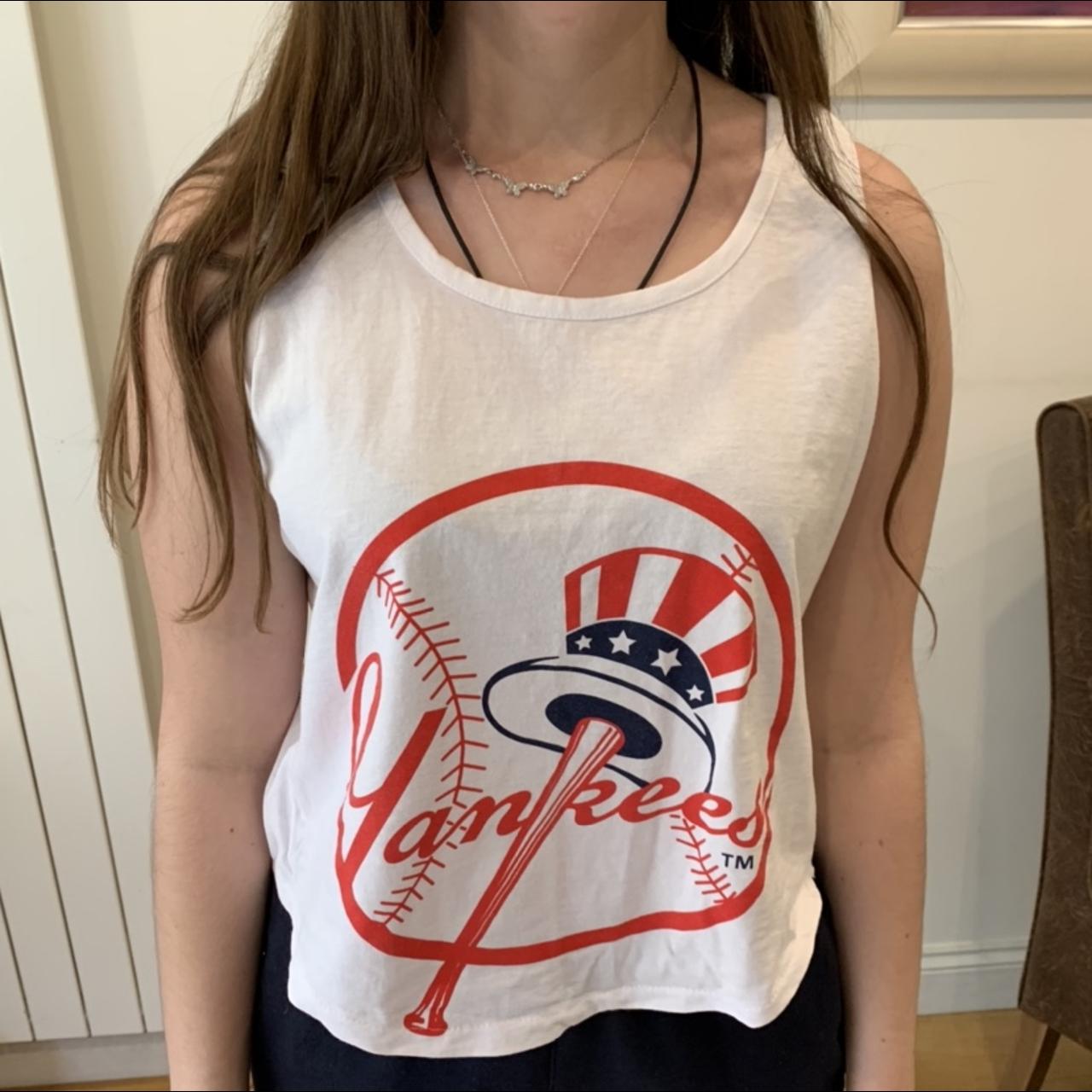 Yankees vintage cropped t-shirt #yankees #croptop - Depop