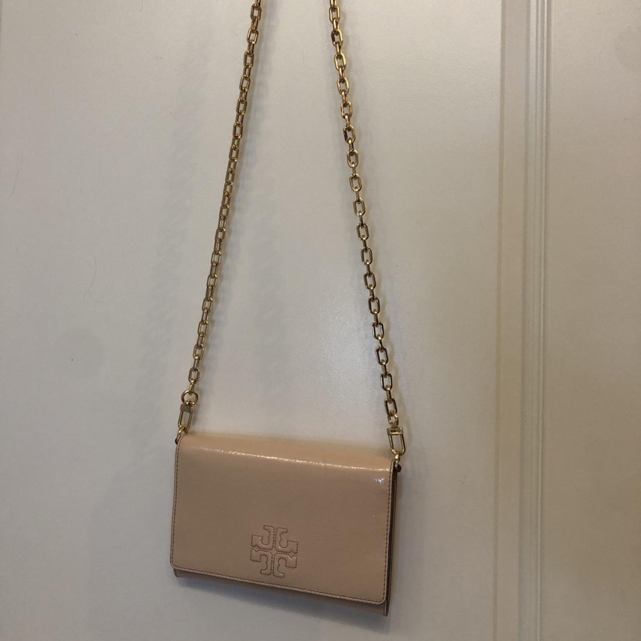 AUTHENTIC TORY BURCH LIGHT PINK CROSS BODY BAG WITH... Depop