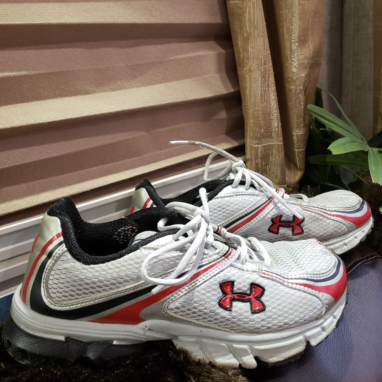 Vintage Under Armour womens sneakers size 7... - Depop