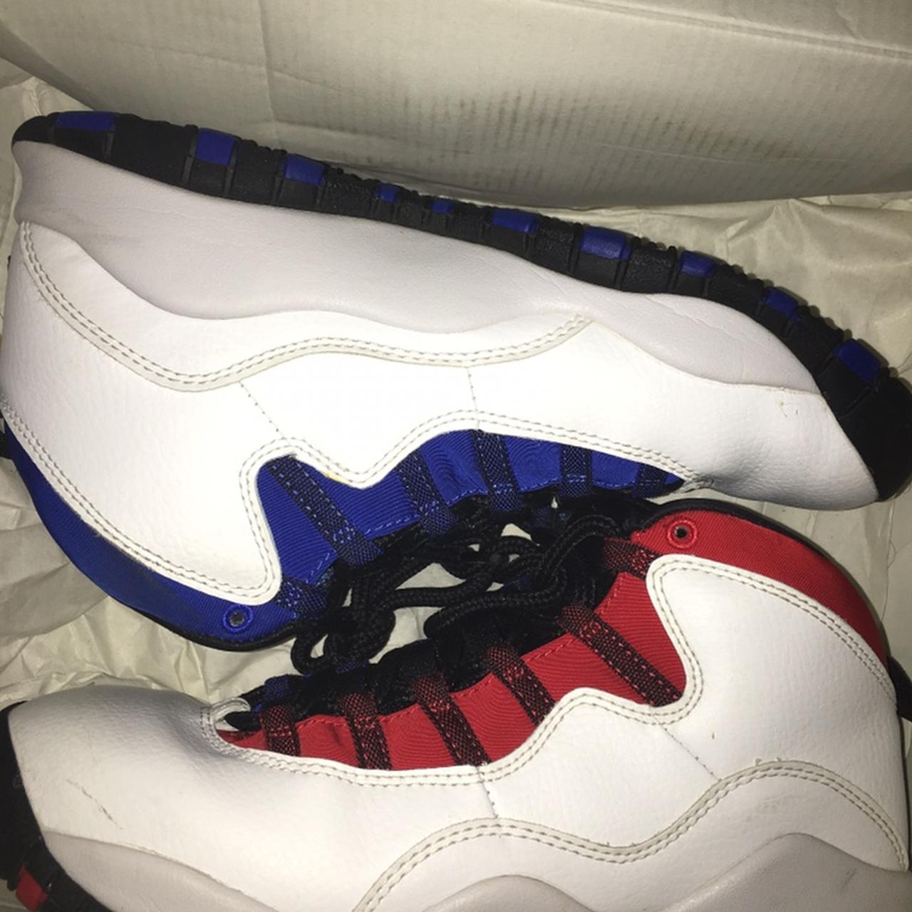 10s red and outlet blue