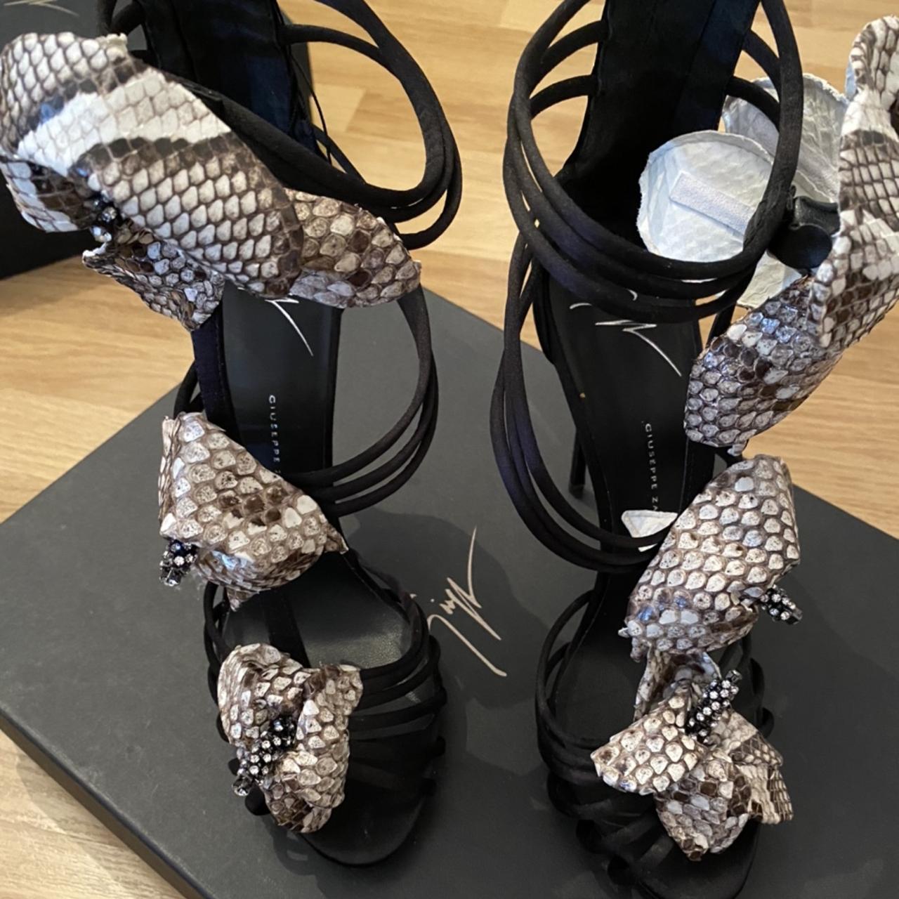 giuseppe zanotti black heels