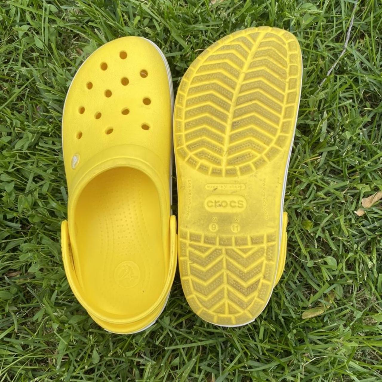 Yellow crocs size discount 11