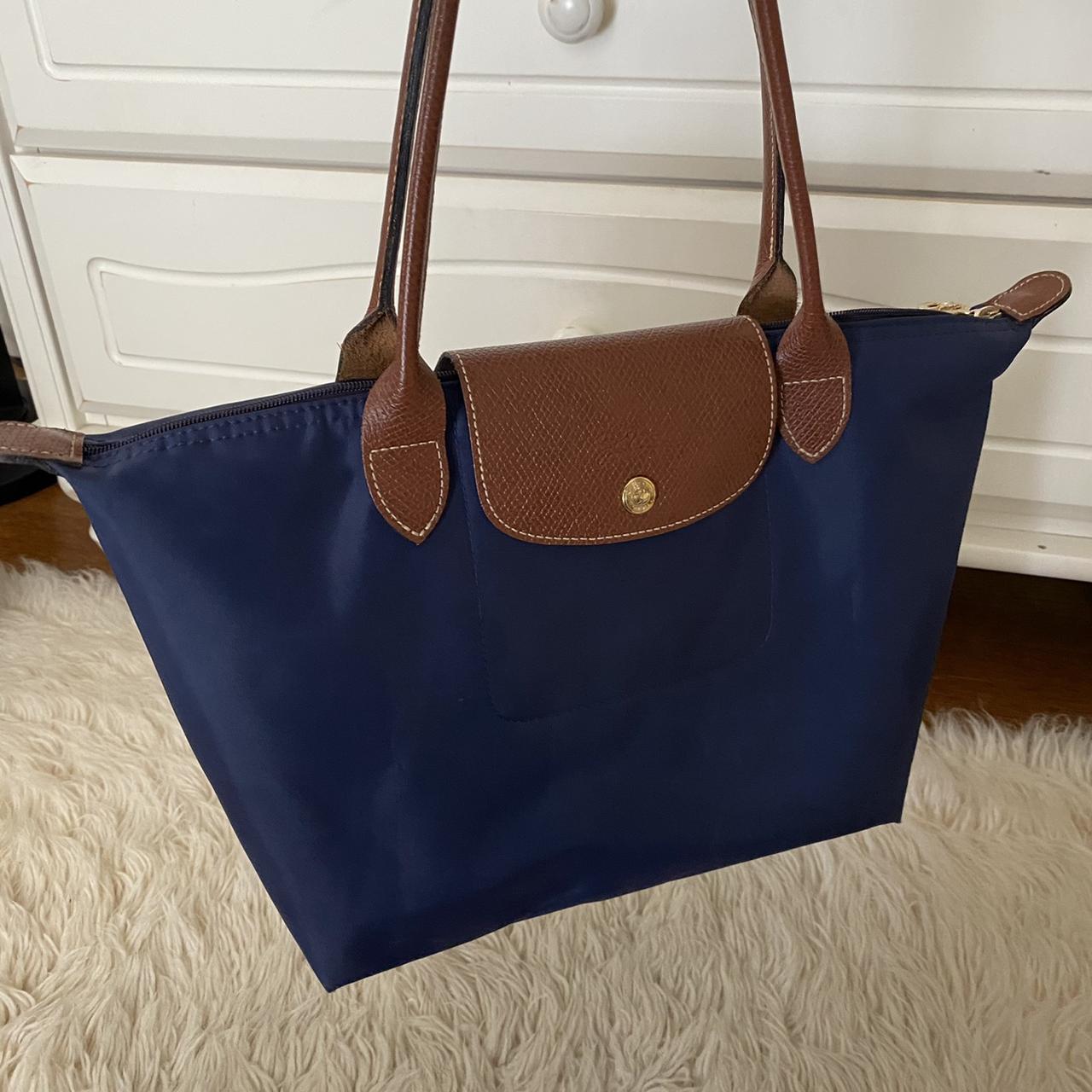 Medium size navy blue Longchamp le Pliage tote