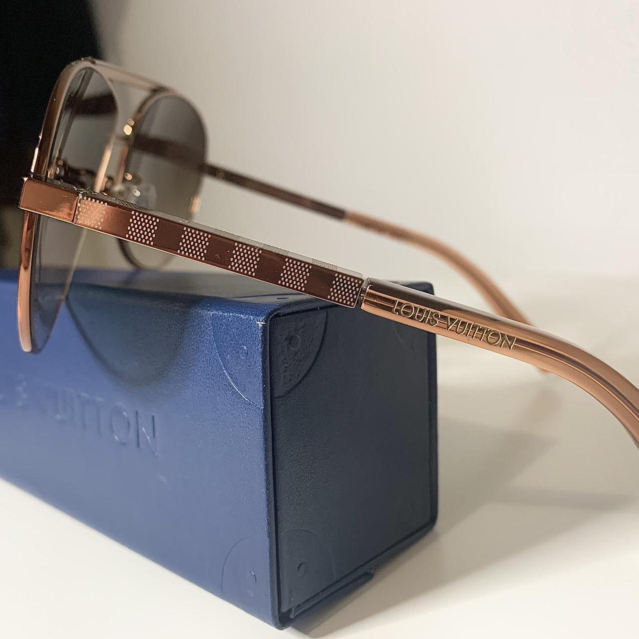 Louis Vuitton attitude sunglasses - Depop
