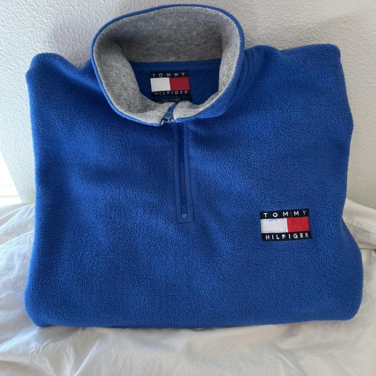 Cutest oversized Tommy Hilfigur Fleece quarter... - Depop