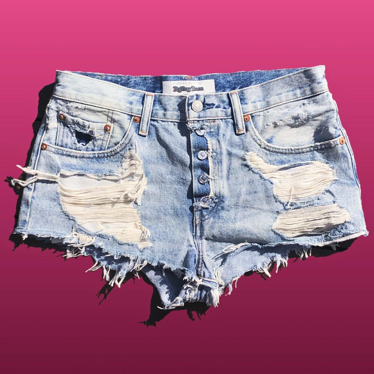 item listed by yutz