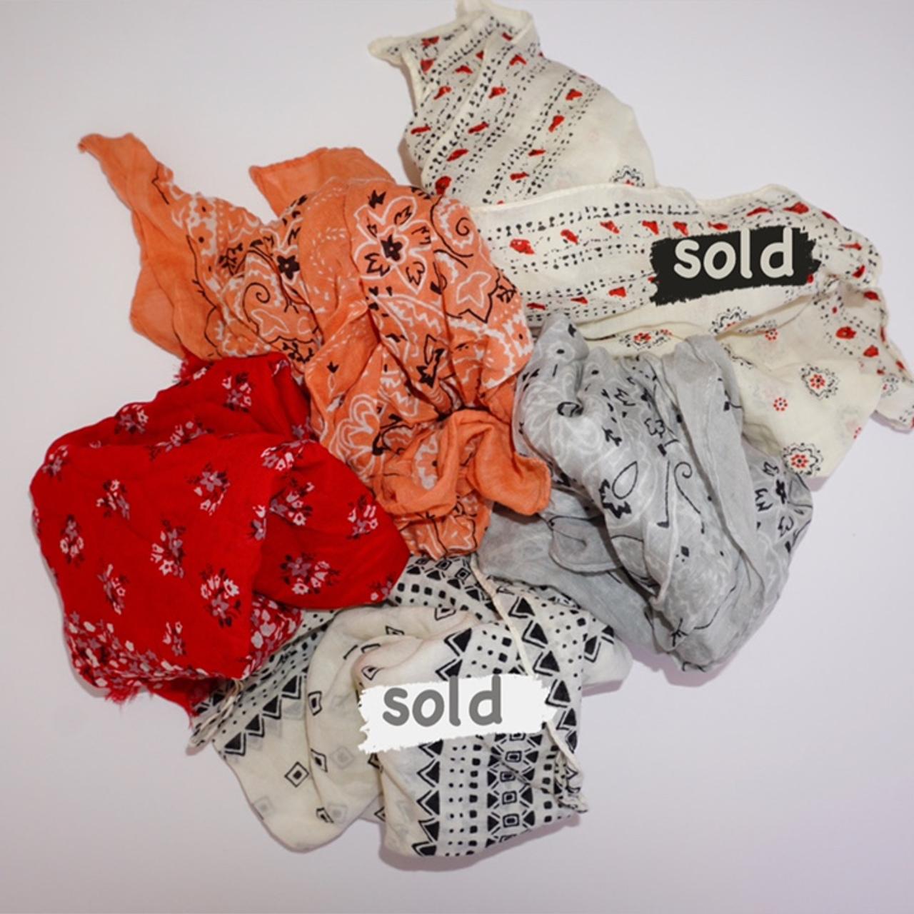 item listed by ___danielle___