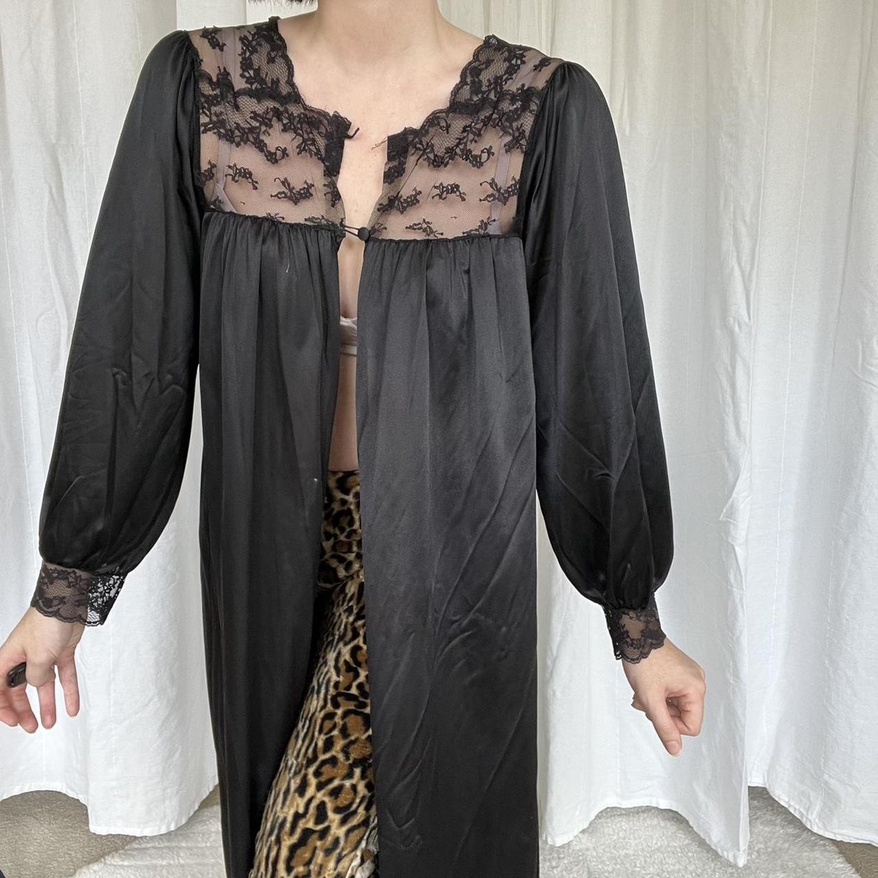 Miss Elaine Women's Black Robe (2)