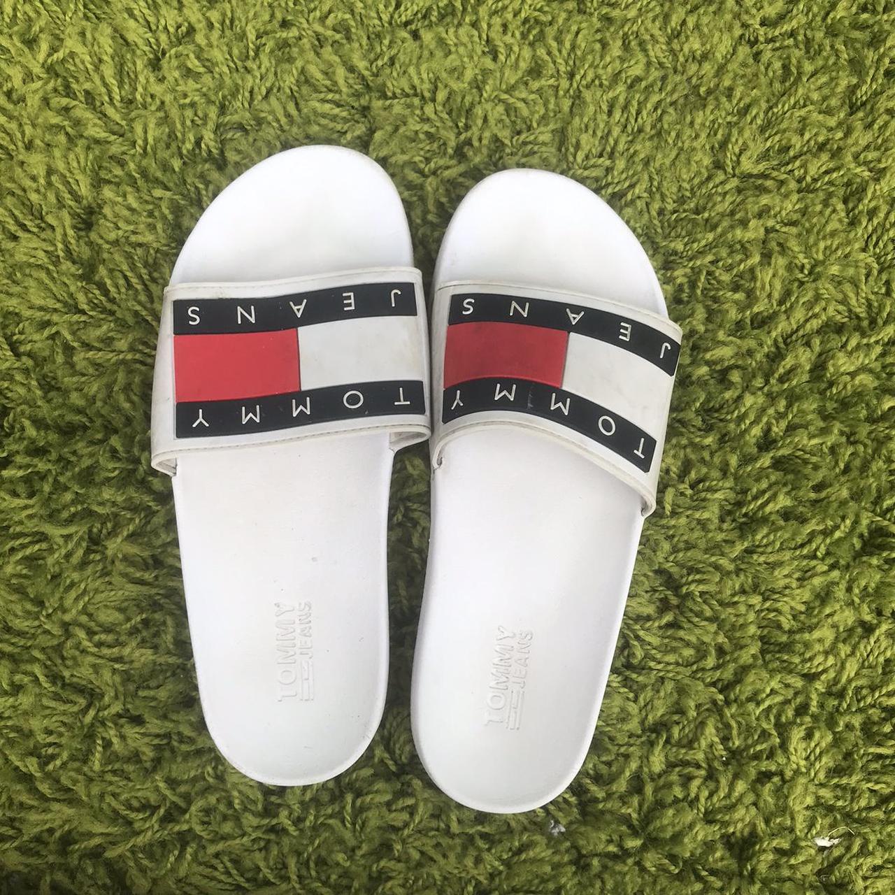 tommy sliders size 5