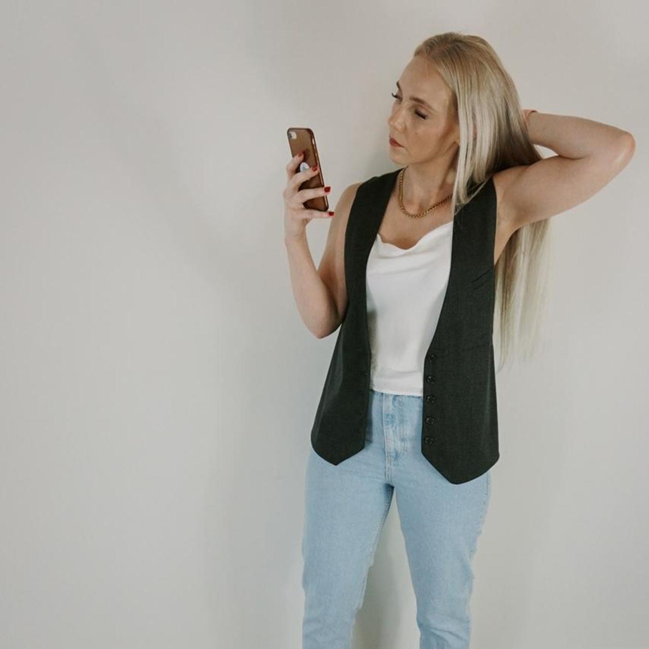 KOOKAÏ Women's Grey Coat Depop