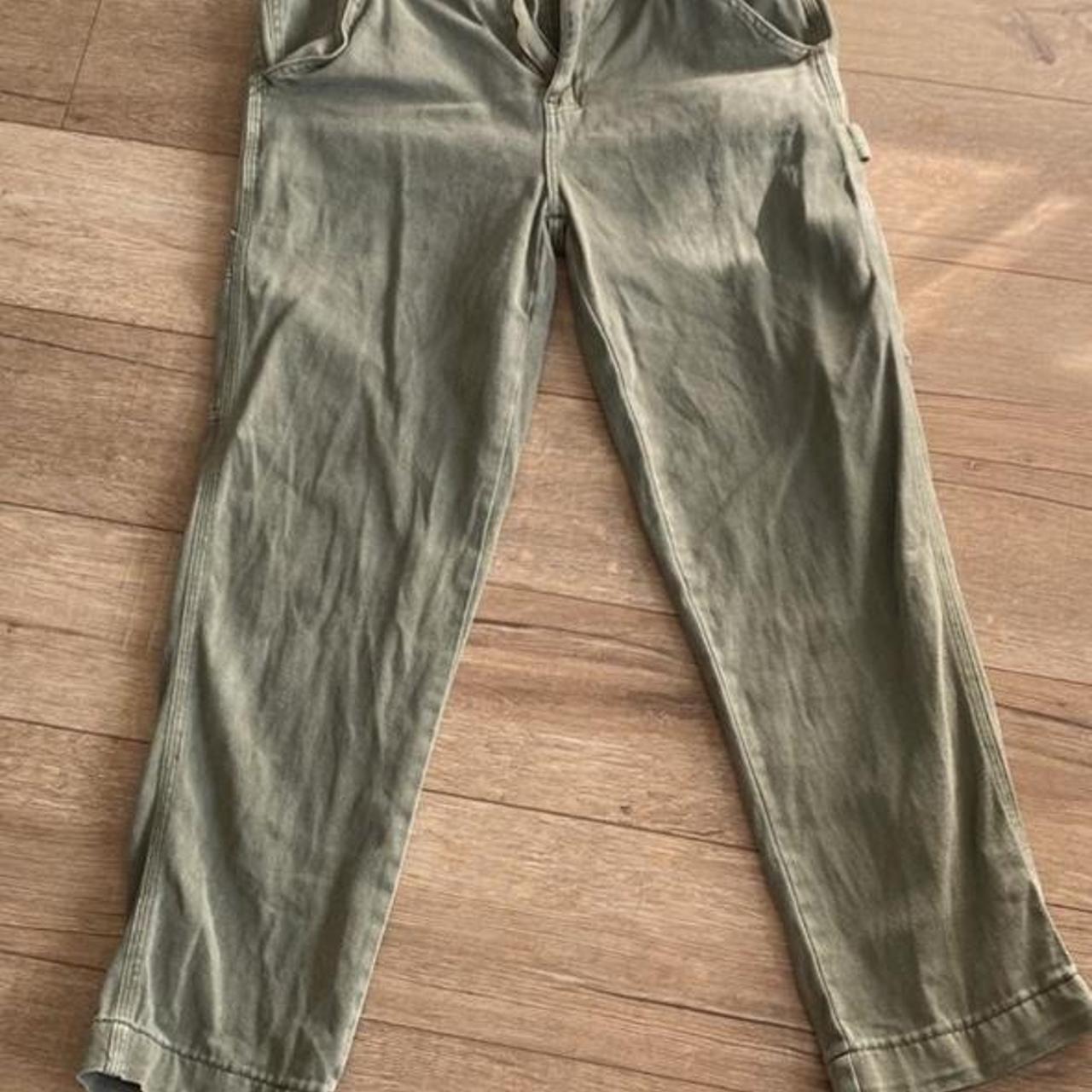 Fashion nova baggy cargo pants, size medium. Nice... Depop