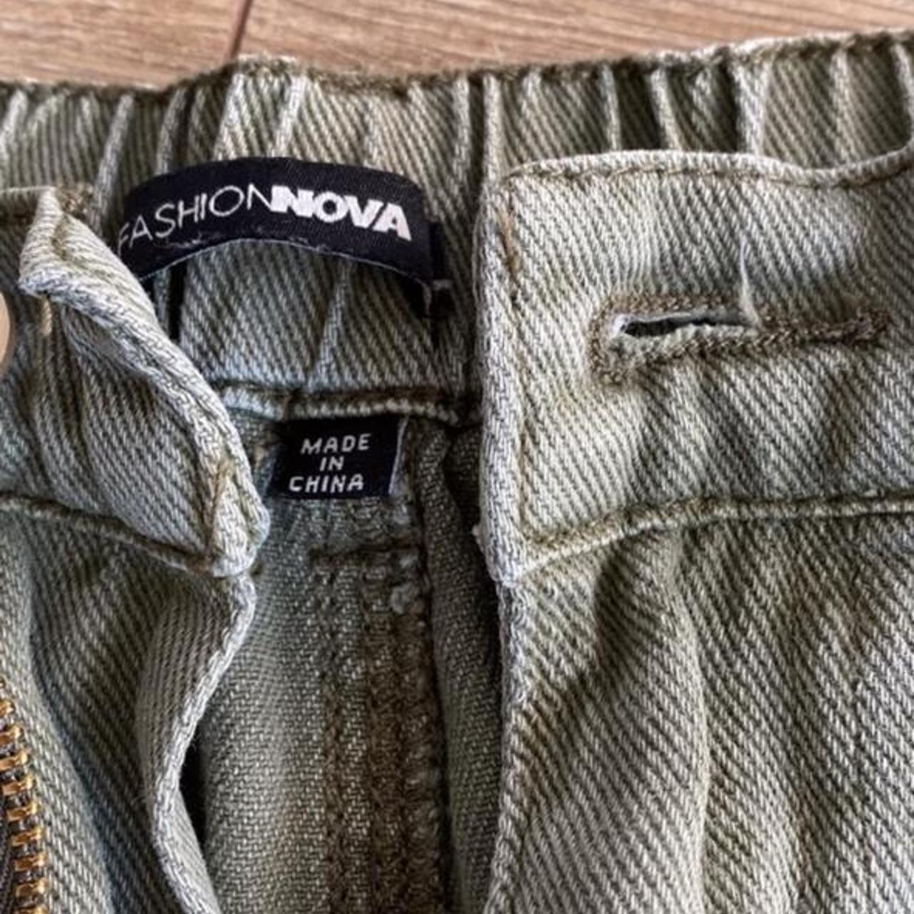 Fashion nova baggy cargo pants, size medium. Nice... Depop