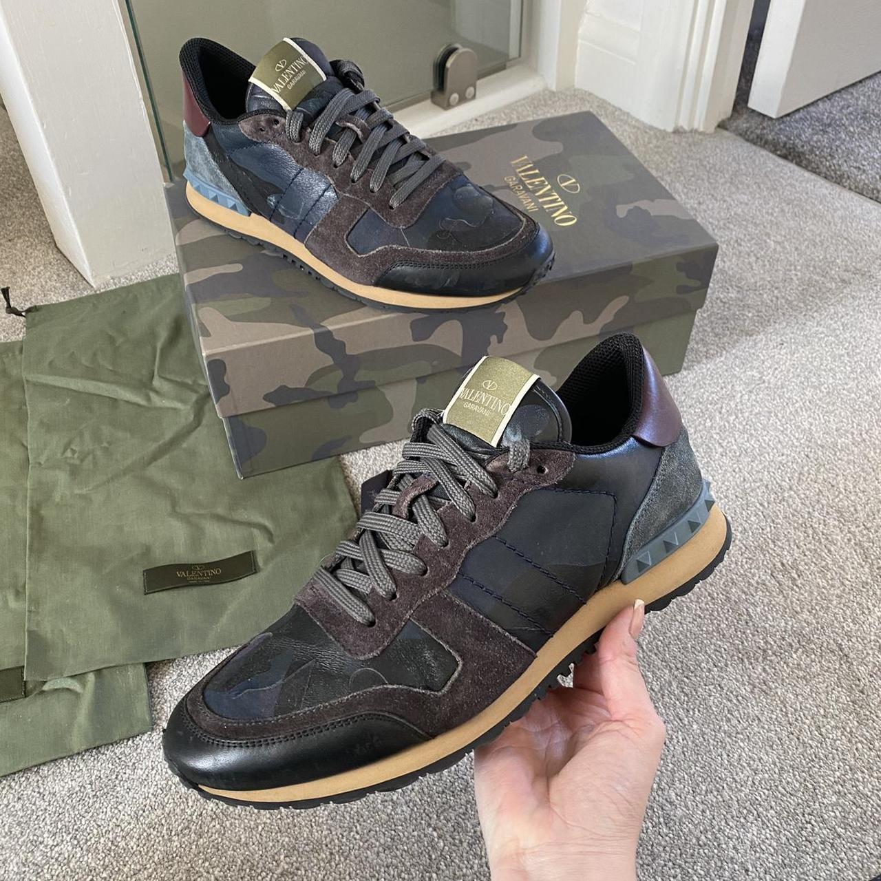 valentino acrylic line