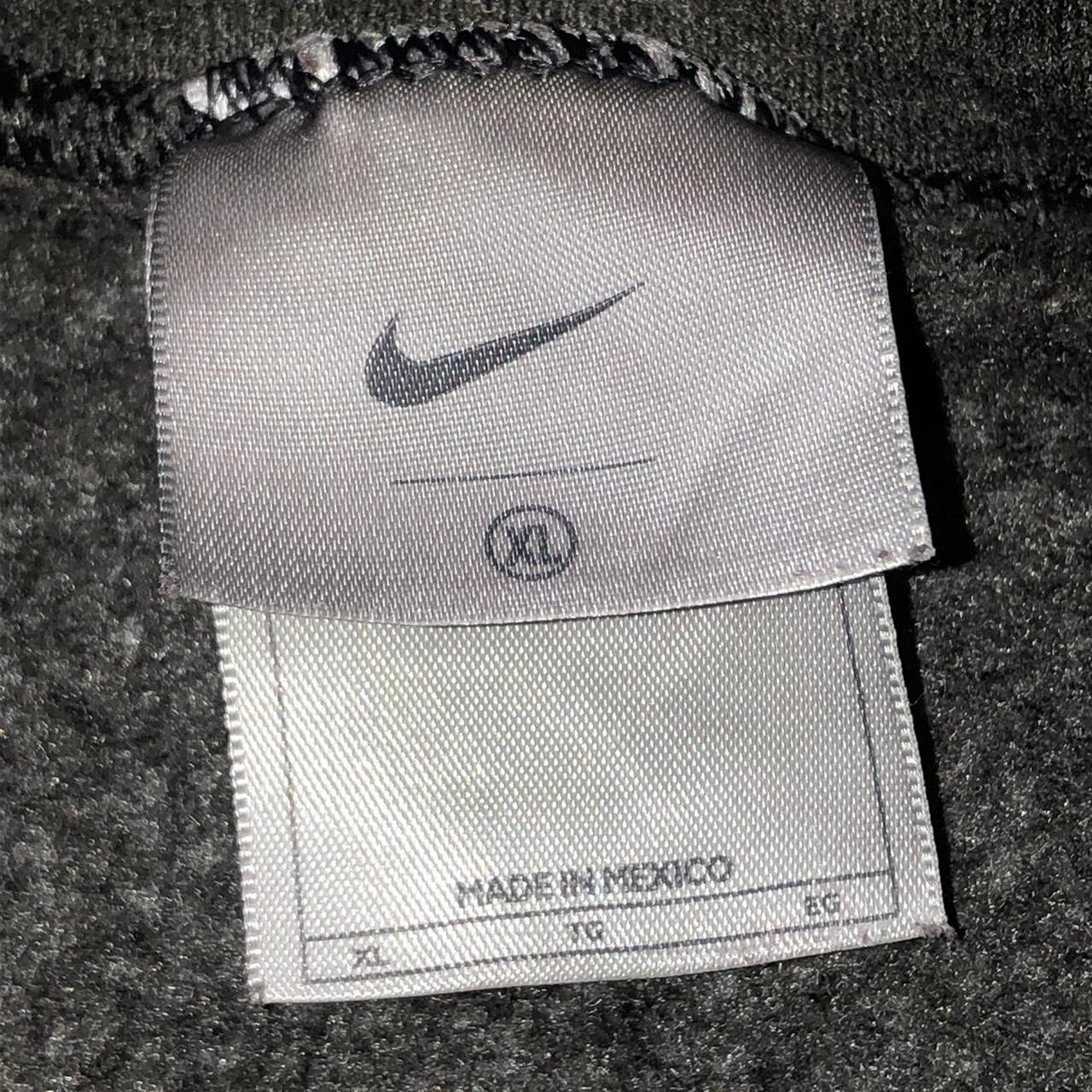 Nike Men's Grey and Black Sweatshirt (3)