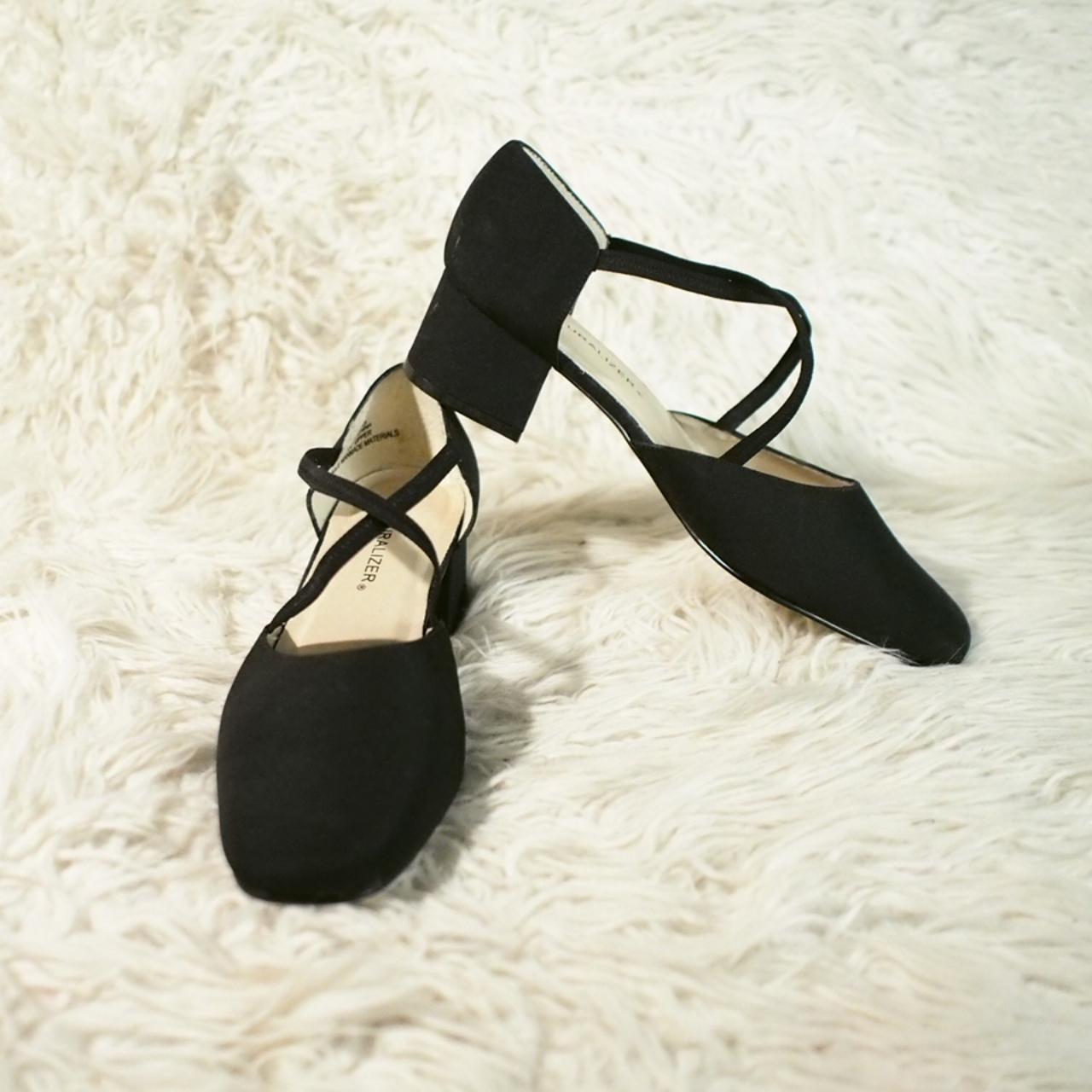 naturalizer strappy heels