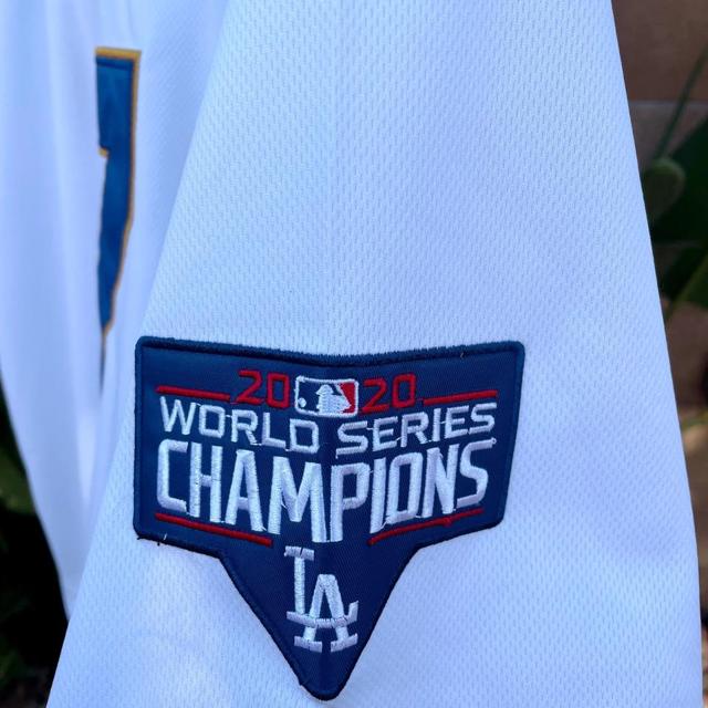 Los Angeles dodgers jersey Good condition. Ridell - Depop