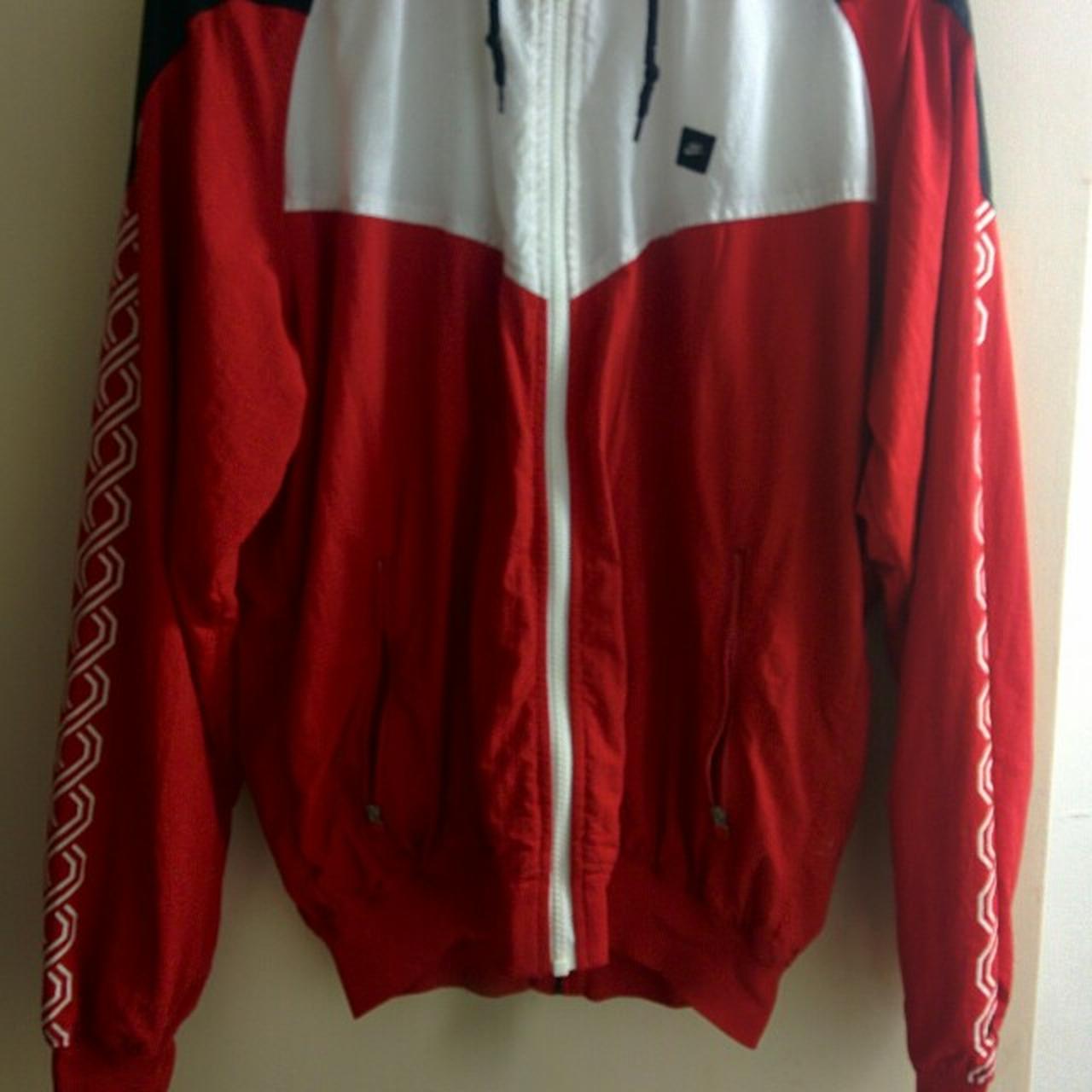 depop nike hoodie