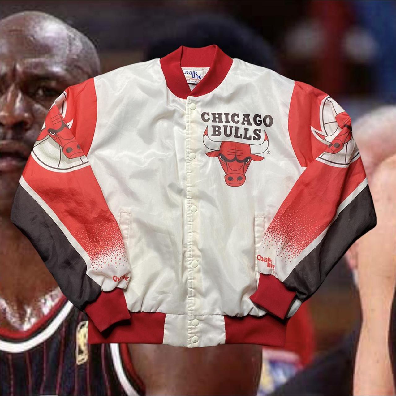 Chicago Bulls Jordan Bred Red Satin Chalk Line Jacket Mens XL New Old Stock  Rare