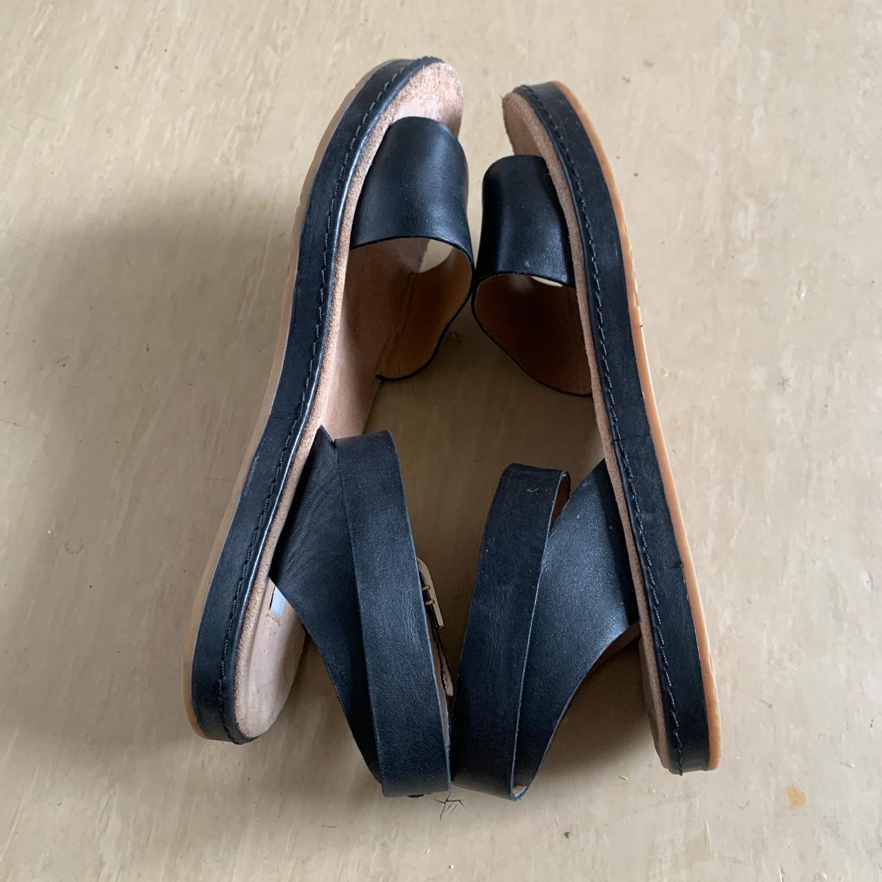 clarks black sandals