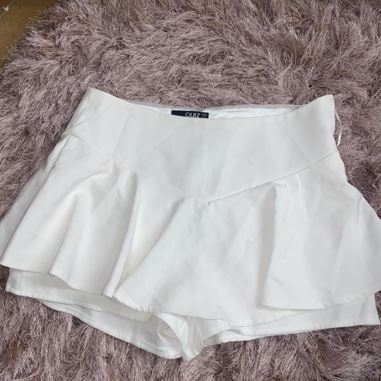 White sale skirt quiz