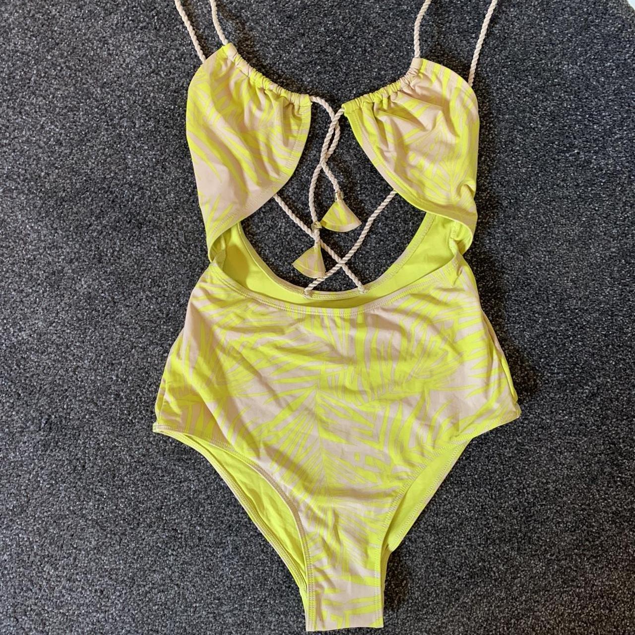 H&M Women's Swimsuitonepiece Depop