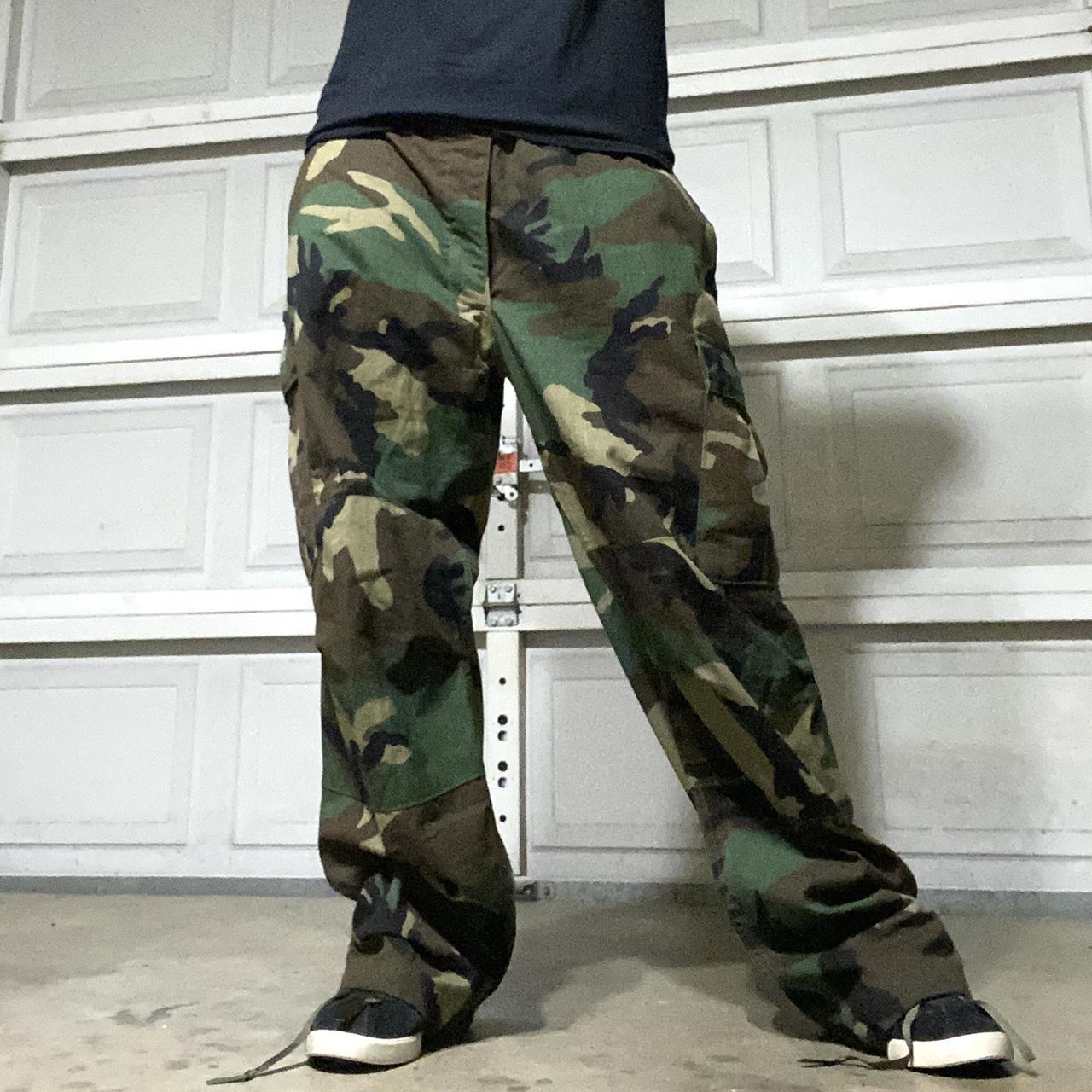 80s vintage US Army BDU pants 👖 *Adjustable straps...