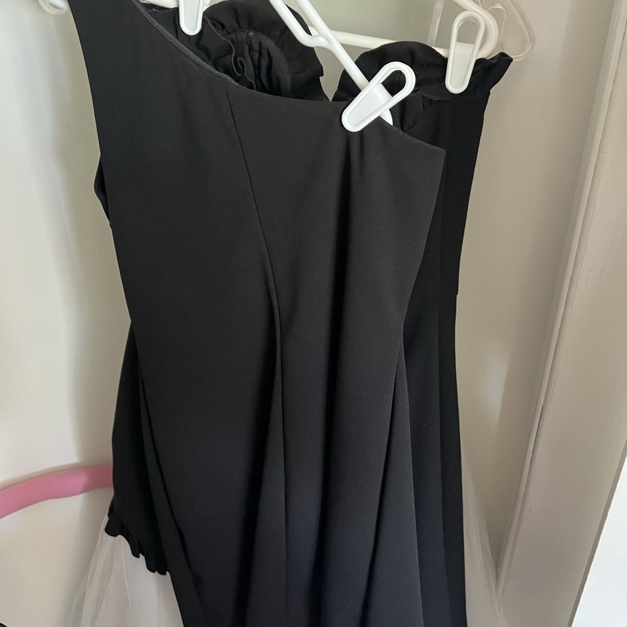 One shoulder black lulus dress - Depop