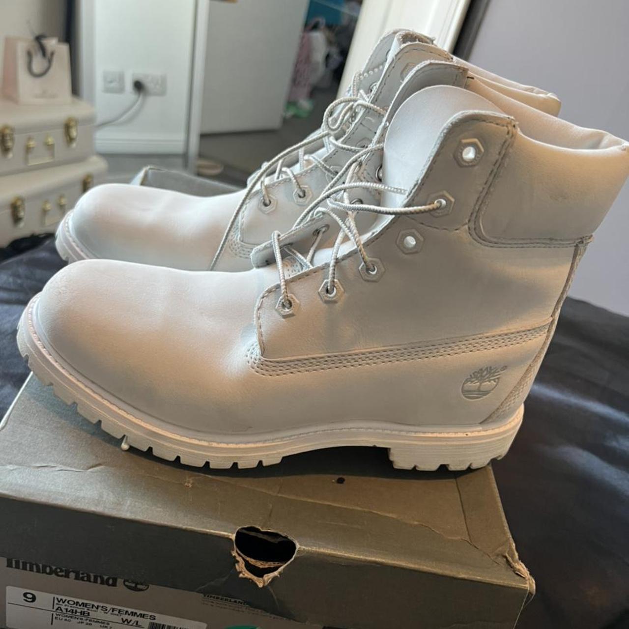 white bottom timbs